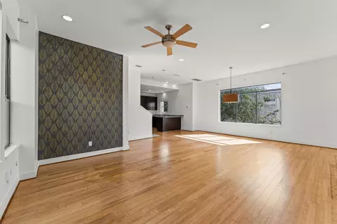 5010 Cornish St, Houston, TX 77007
