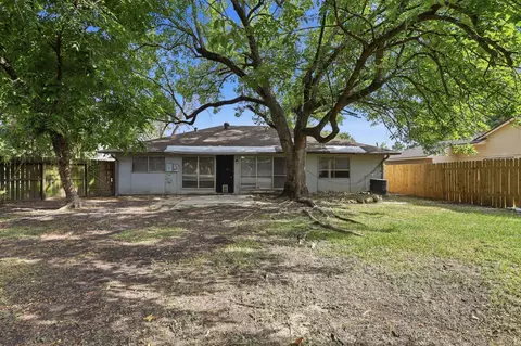 Exterior - 4118 Pinebridge Ln, Spring, TX 77388 photo 9 of 10