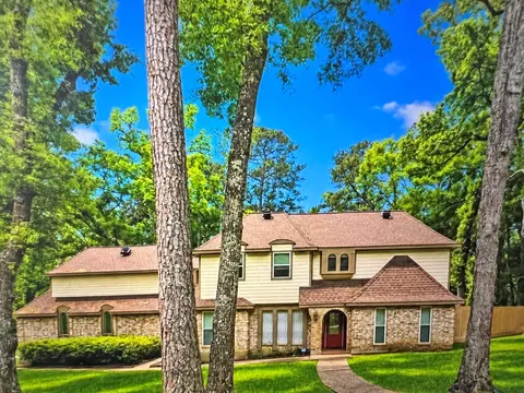 2426 Kings Forest Dr, Kingwood, TX 77339