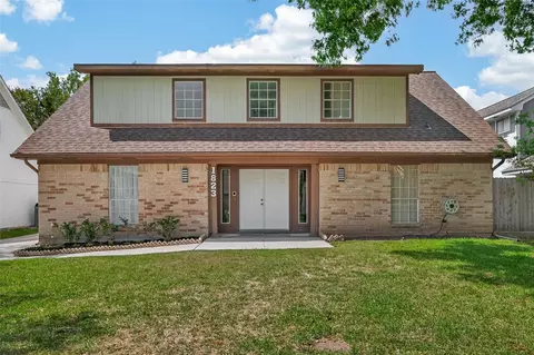 1823 Pinewood Ct, Sugar Land, TX 77498