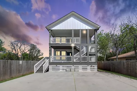 819 E 40th St, Houston, TX 77022