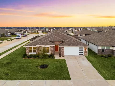 1803 Rolling Hill Ln, Richmond, TX 77469