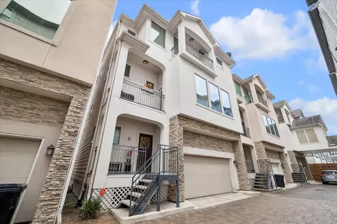 1538 W 23rd St #B, Houston, TX 77008