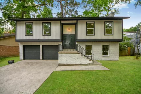 33 Kittiwake Ct, The Woodlands, TX 77380
