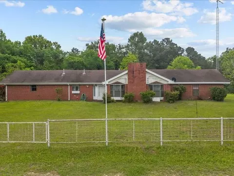 2664 An County Road 103, Elkhart, TX 75839