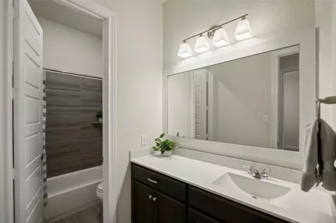 Bath - 20330 Rosegold Way, Spring, TX 77379 photo 4 of 6
