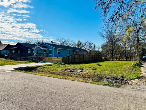 6610 Eastwood St, Houston, TX 77021