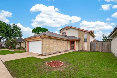 13431 Clarewood Dr, Houston, TX 77083