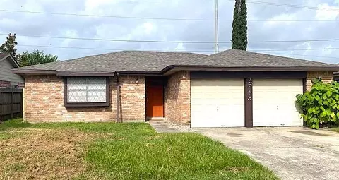 7943 Bunker Wood Ln, Houston, TX 77086