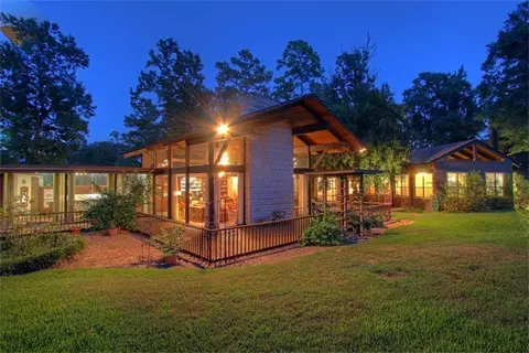 146 Billandrea Ln, Conroe, TX 77304