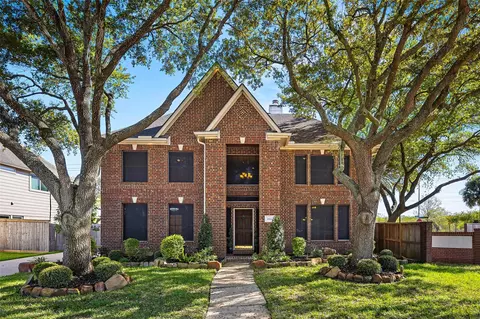 6822 Kemper Dr, Pasadena, TX 77505