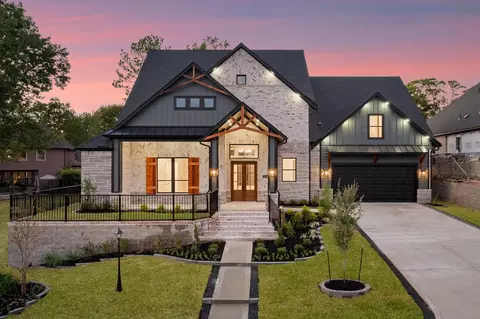 194 Victoria Ct, Montgomery, TX 77356