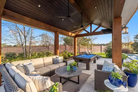 Exterior - 2203 Flameleaf Ct, Conroe, TX 77384 photo 9 of 14