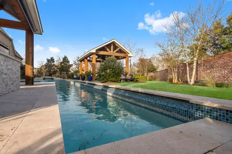 Exterior - 2203 Flameleaf Ct, Conroe, TX 77384 photo 7 of 14