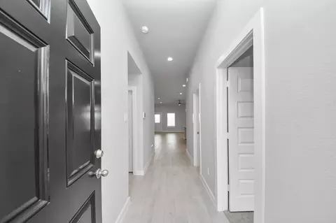 Entry Way - 24518 Broad Park Ct, Spring, TX 77373 photo 1 of 4