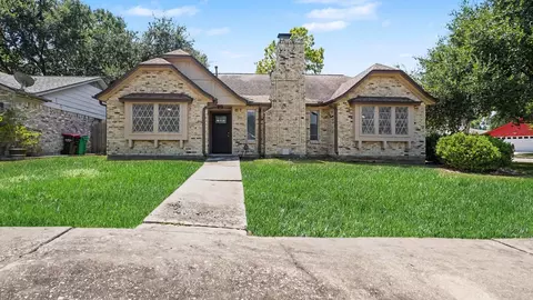 705 Meadowlark Ln, Baytown, TX 77521