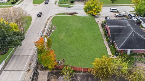 9402 Derrik Dr, Houston, TX 77080