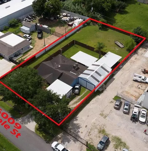 6009 Maple St, Houston, TX 77074