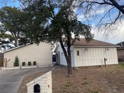 311 Edgeton Ct, Houston, TX 77015