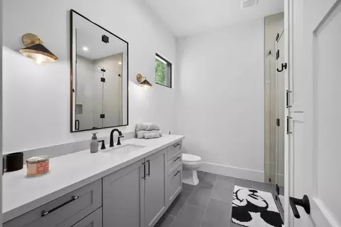 Bath - 7 Old Overton Pl, Spring, TX 77389 photo 6 of 9