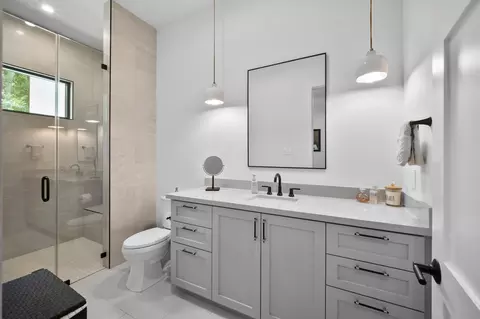 Bath - 7 Old Overton Pl, Spring, TX 77389 photo 8 of 9