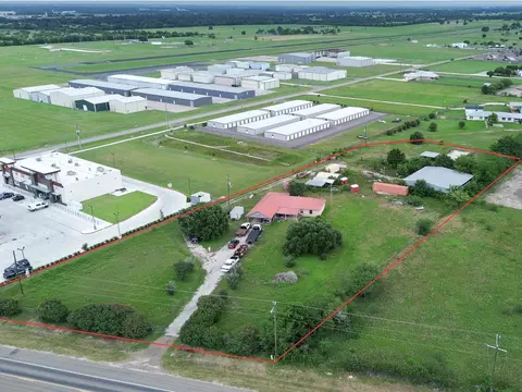 2797 Highway 105 W, Navasota, TX 77868