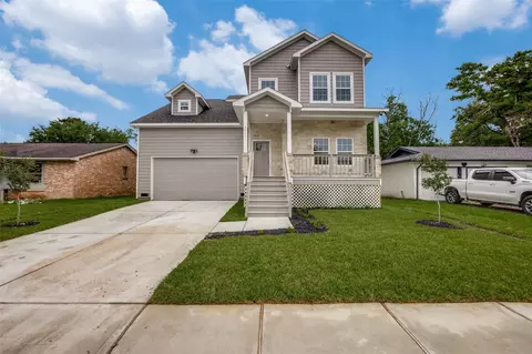 4927 E Ridge Creek Dr, Houston, TX 77053