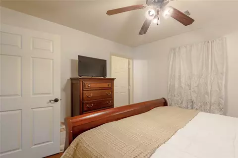 Bedroom - 405 Peacock Path, Trinity, TX 75862 photo 2 of 7