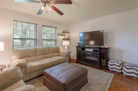 Living - 405 Peacock Path, Trinity, TX 75862 photo 2 of 3