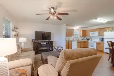 Living - 405 Peacock Path, Trinity, TX 75862 photo 1 of 3