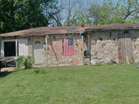 5327 Northridge Dr, Houston, TX 77033