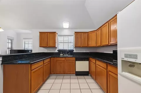 9927 Glenkirk Dr, Houston, TX 77089