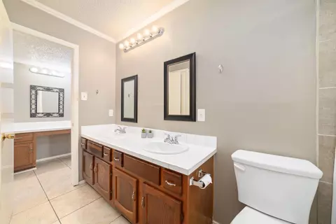 Bath - 25402 Mill Pond Ln, Spring, TX 77373 photo 2 of 3