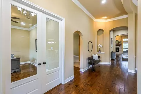 Entry Way - 515 Mill Creek Rd, Pinehurst, TX 77362 photo 2 of 5