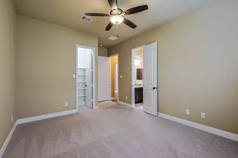Bedroom - 515 Mill Creek Rd, Pinehurst, TX 77362 photo 4 of 9