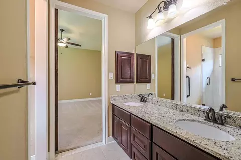 Bath - 515 Mill Creek Rd, Pinehurst, TX 77362 photo 5 of 6