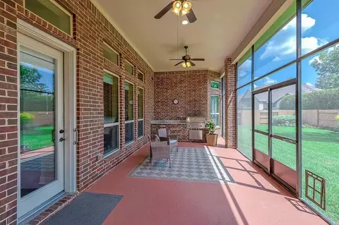 Exterior - 515 Mill Creek Rd, Pinehurst, TX 77362 photo 3 of 8
