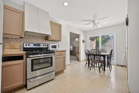 Kitchen - 22926 Millgate Dr, Spring, TX 77373 photo 5 of 5