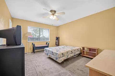 Bedroom - 22926 Millgate Dr, Spring, TX 77373 photo 7 of 9