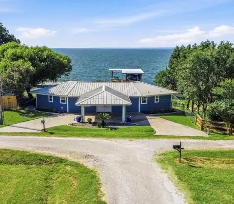 151 Lakeview Dr, Point Blank, TX 77364