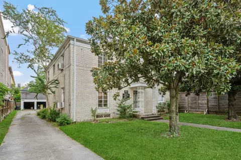 1823 W Main St #4, Houston, TX 77098