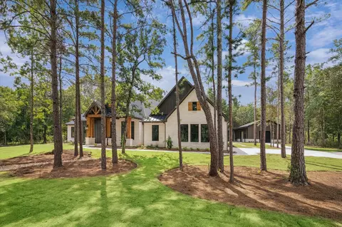 188 Red Hawk Rd, Huntsville, TX 77340