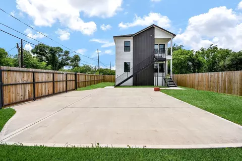 2707 Kirk St, Houston, TX 77026