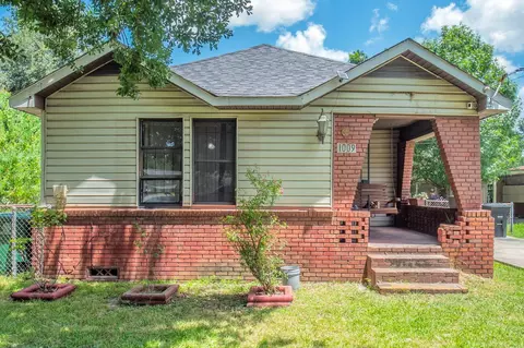 1009 Wainwright St, Houston, TX 77022