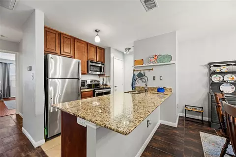5343 Richmond Ave #30, Houston, TX 77056