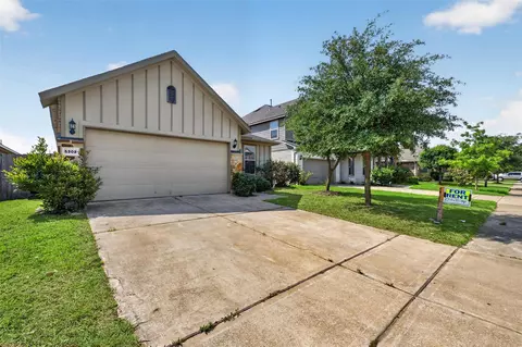 5202 Rue Dela Croix Dr, Katy, TX 77493