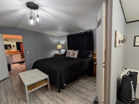Bedroom - 346 Lakeside Cir, Trinity, TX 75862 photo 1 of 5