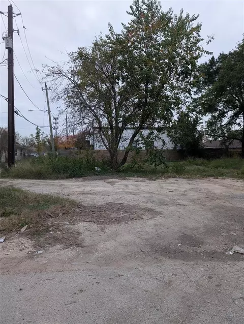3122 Roland St, Houston, TX 77026