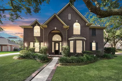 11 Stone Ter, Sugar Land, TX 77479