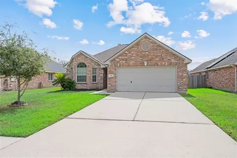 Exterior - 4414 Bridgevillage Dr, Spring, TX 77373 photo 4 of 6